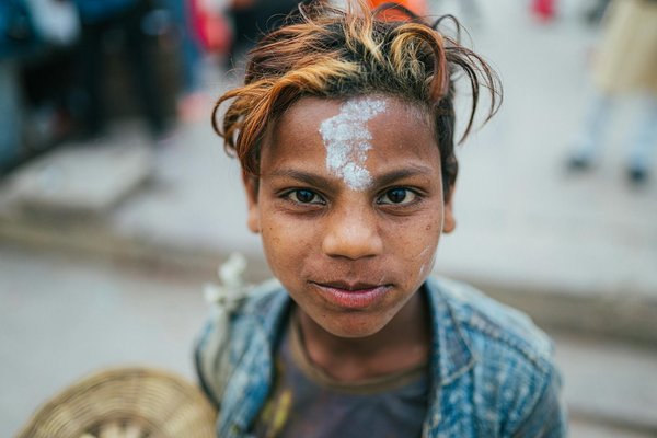 Explorez comment l'agriculture urbaine transforme et dynamise les communautés locales : bénéfices et influences